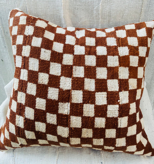 Checker pillowcase 5