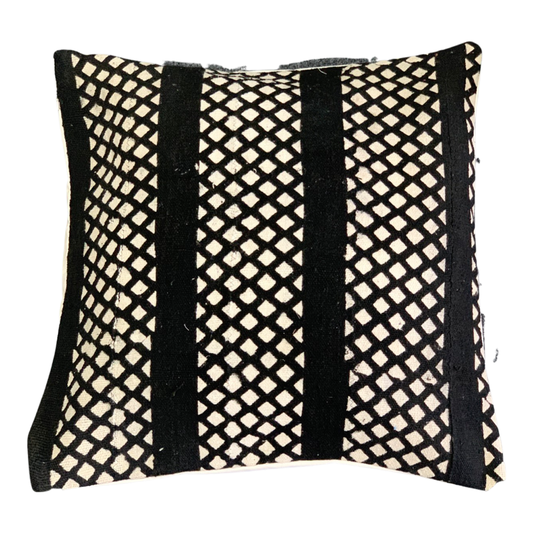 Bold Diamond Lines on Black Mudcloth Pillowcasae