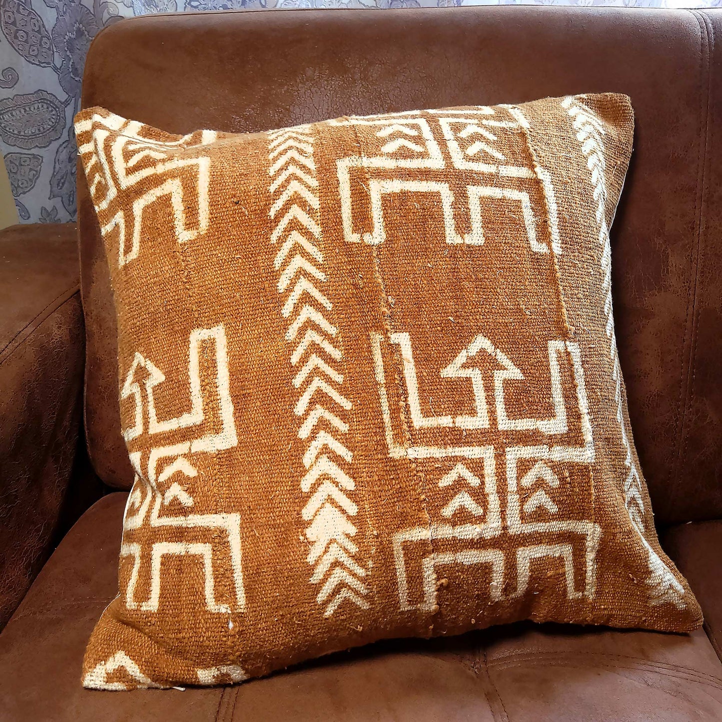 Kanga Pattern on Faded Rust Pillowcase